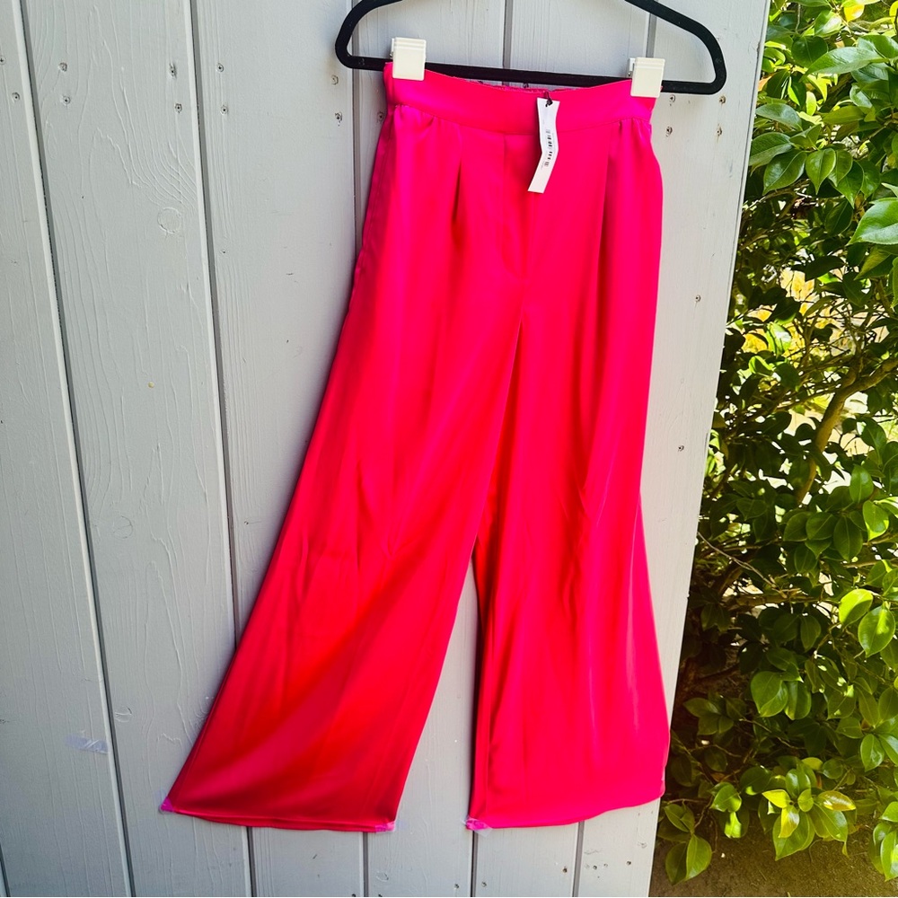 Wide leg hot pink slacks. Satin XS. Never worn